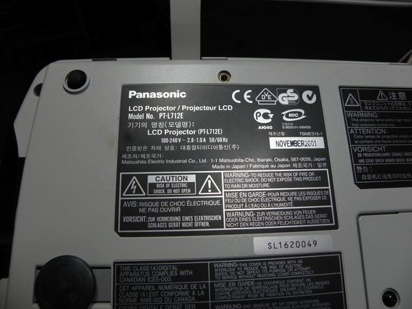 Panasonic PT L712E/U